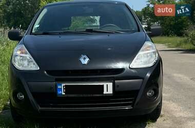 Хэтчбек Renault Clio 2012 в 