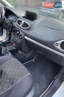 Хетчбек Renault Clio 2011 в 