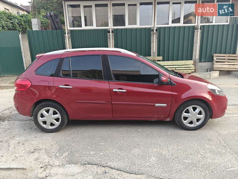 Универсал Renault Clio 2010 в Киеве