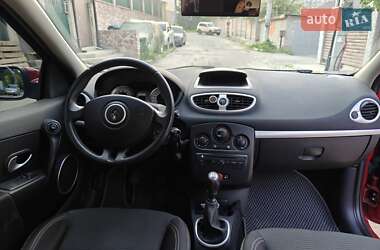 Универсал Renault Clio 2010 в 