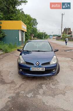 Хэтчбек Renault Clio 2008 в Пулинах
