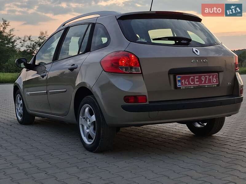 Універсал Renault Clio 2011 в Калуші