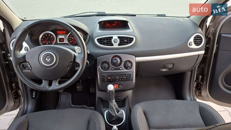 Універсал Renault Clio 2011 в Калуші