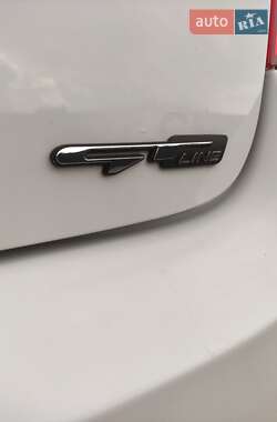Хэтчбек Renault Clio 2011 в 