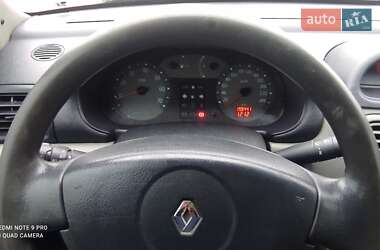 Седан Renault Clio 2005 в 