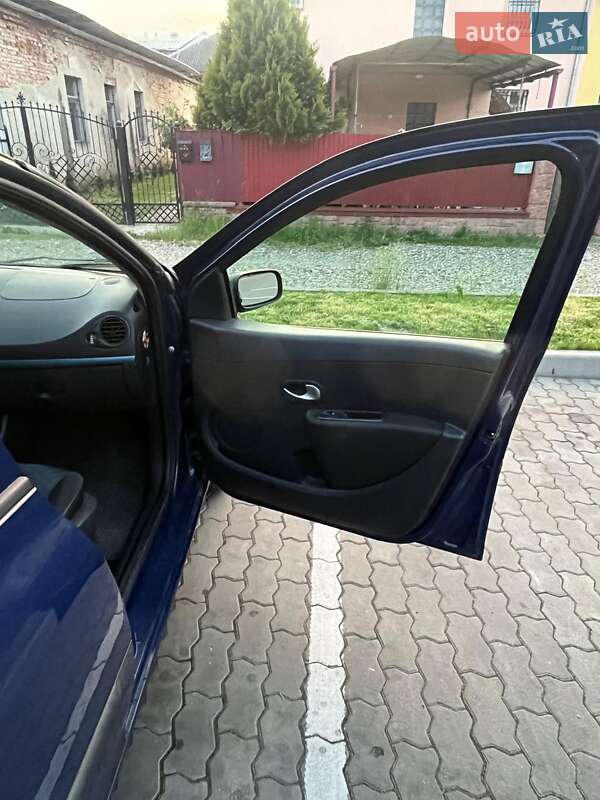 Хэтчбек Renault Clio 2008 в Львове