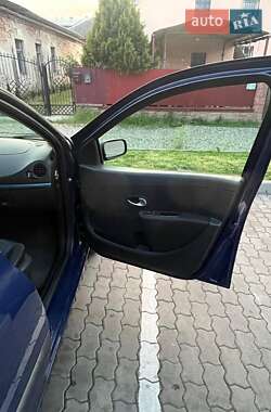 Хэтчбек Renault Clio 2008 в 