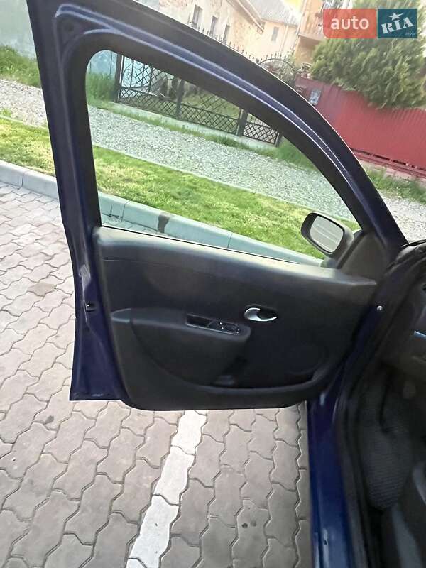 Хэтчбек Renault Clio 2008 в Львове