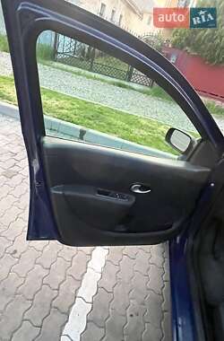 Хэтчбек Renault Clio 2008 в 