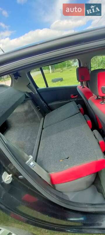 Хэтчбек Renault Clio 2008 в Синельниково