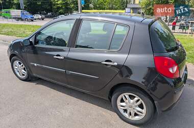 Хэтчбек Renault Clio 2008 в 