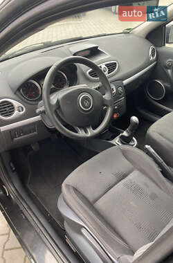 Универсал Renault Clio 2010 в 