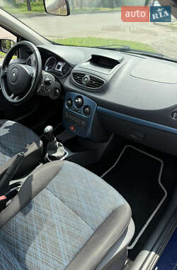 Хэтчбек Renault Clio 2008 в 