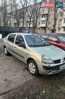 Хэтчбек Renault Clio 2002 в 