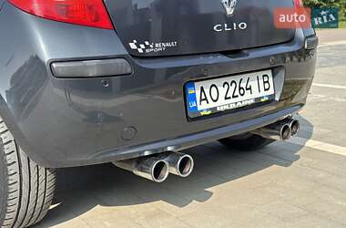Хэтчбек Renault Clio 2009 в 