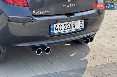 Хэтчбек Renault Clio 2009 в 