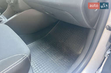Хэтчбек Renault Clio 2013 в 