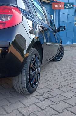 Хэтчбек Renault Clio 2008 в 