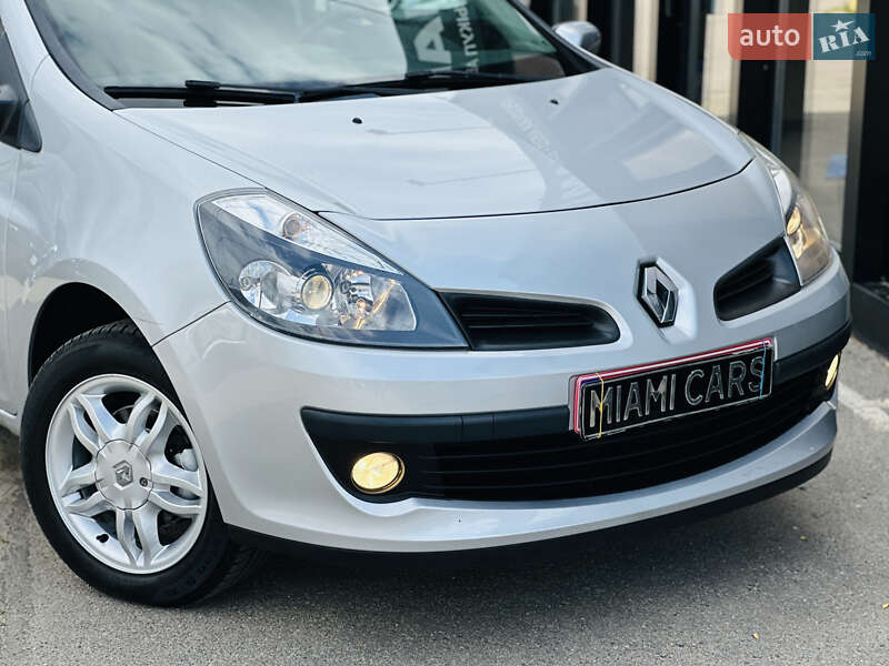 Хэтчбек Renault Clio 2006 в Харькове