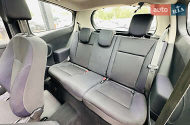 Хэтчбек Renault Clio 2006 в 
