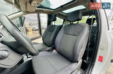Хэтчбек Renault Clio 2006 в 
