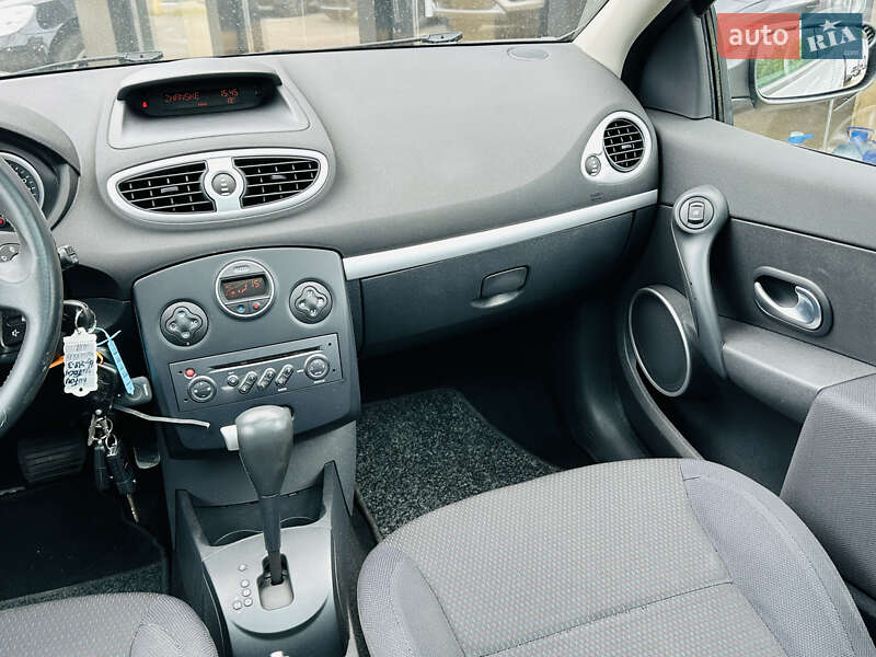 Хэтчбек Renault Clio 2006 в Харькове
