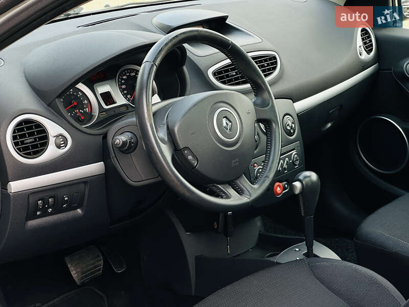Хэтчбек Renault Clio 2006 в Харькове