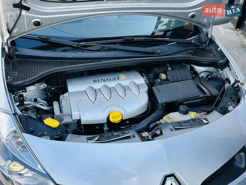 Хэтчбек Renault Clio 2006 в Харькове
