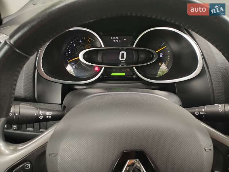 Универсал Renault Clio 2015 в Ровно