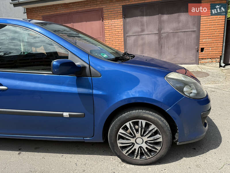 Хэтчбек Renault Clio 2008 в Львове
