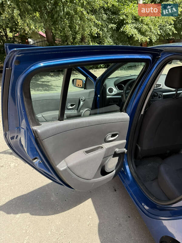 Хэтчбек Renault Clio 2008 в Львове