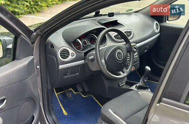 Универсал Renault Clio 2010 в 