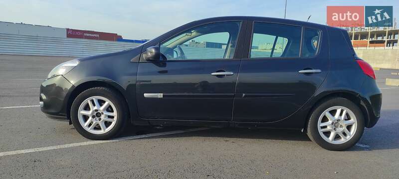 Хетчбек Renault Clio 2011 в Львові