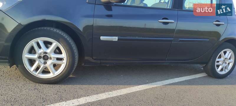 Хетчбек Renault Clio 2011 в Львові