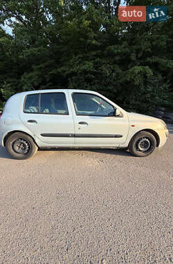 Хэтчбек Renault Clio 2002 в 