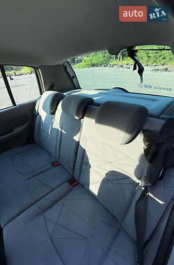 Хэтчбек Renault Clio 2002 в 