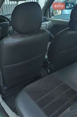 Седан Renault Clio 2005 в 