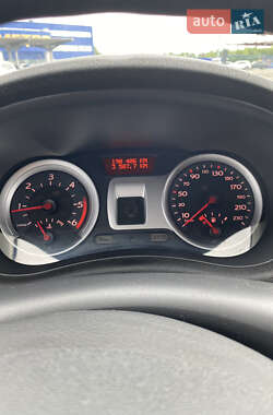 Хэтчбек Renault Clio 2007 в 