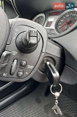 Универсал Renault Clio 2010 в 