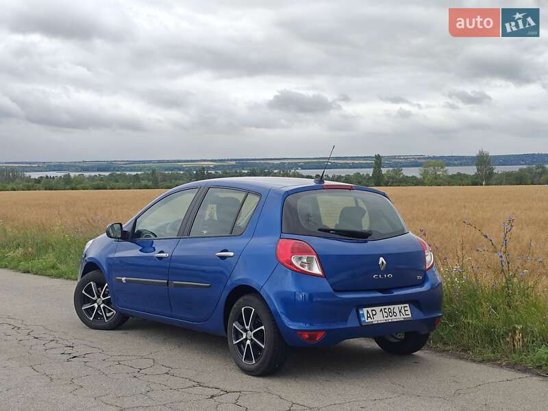 Хетчбек Renault Clio 2011 в Запоріжжі