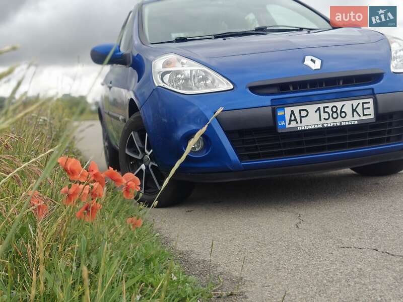 Хетчбек Renault Clio 2011 в Запоріжжі