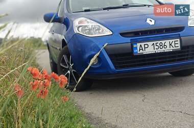 Хэтчбек Renault Clio 2011 в 