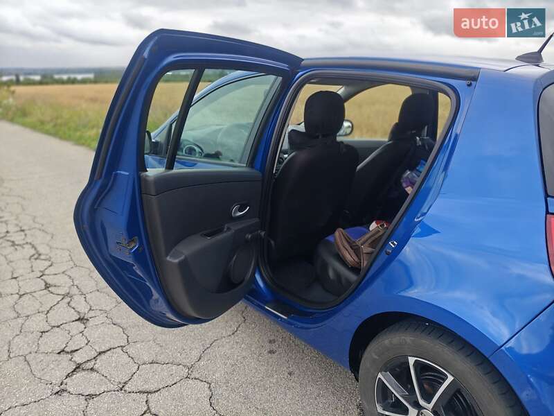 Хетчбек Renault Clio 2011 в Запоріжжі