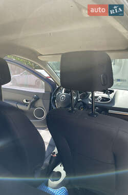 Хэтчбек Renault Clio 2008 в 