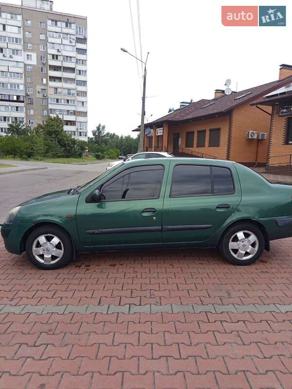 Хэтчбек Renault Clio 2002 в Обухове