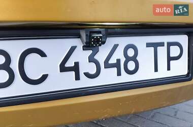 Хэтчбек Renault Clio 2001 в 