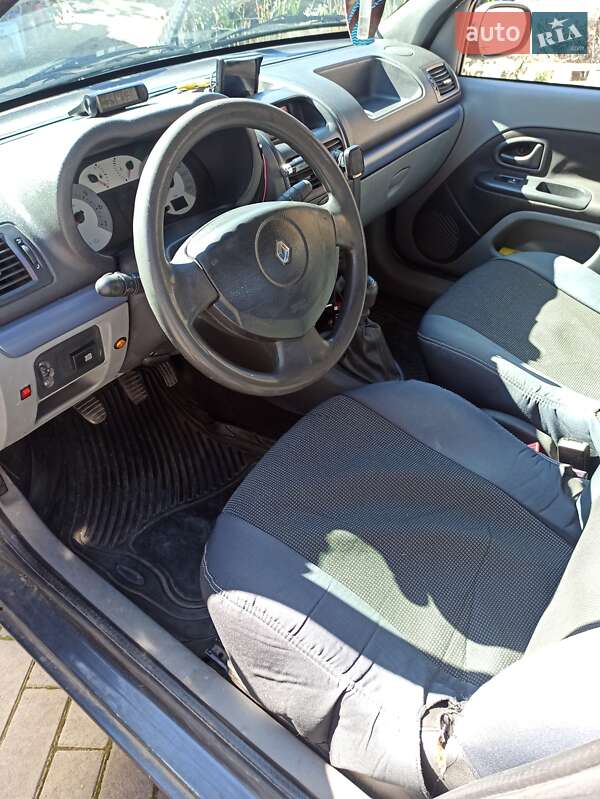 Седан Renault Clio 2008 в Луцке