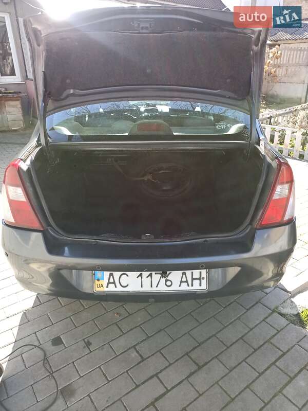 Седан Renault Clio 2008 в Луцке