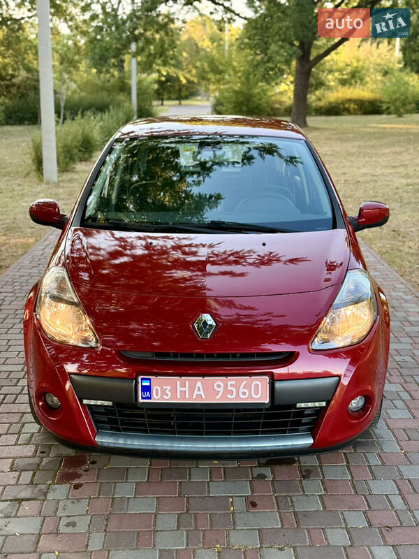 Хетчбек Renault Clio 2010 в Кропивницькому