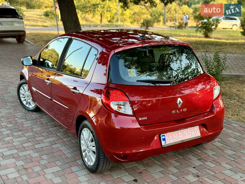 Хетчбек Renault Clio 2010 в Кропивницькому